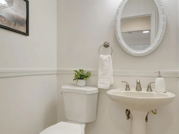 6018 Crocus Ct, Alexandria, VA 22310