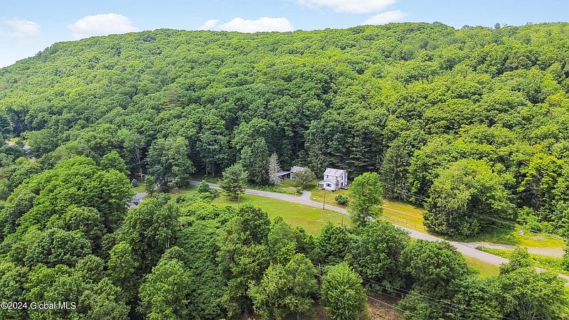 5th image of 2341 Charlotte Creek Road