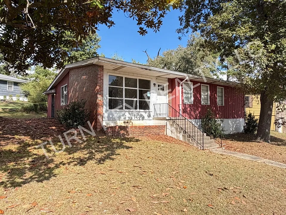 1001 Hillandale Dr