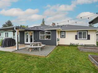 656 14th St, Courtenay, BC V9N 1W6