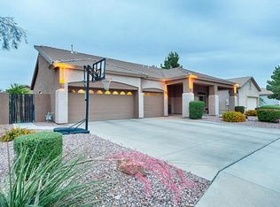 226 E Smoke Tree Rd, Gilbert, AZ 85296