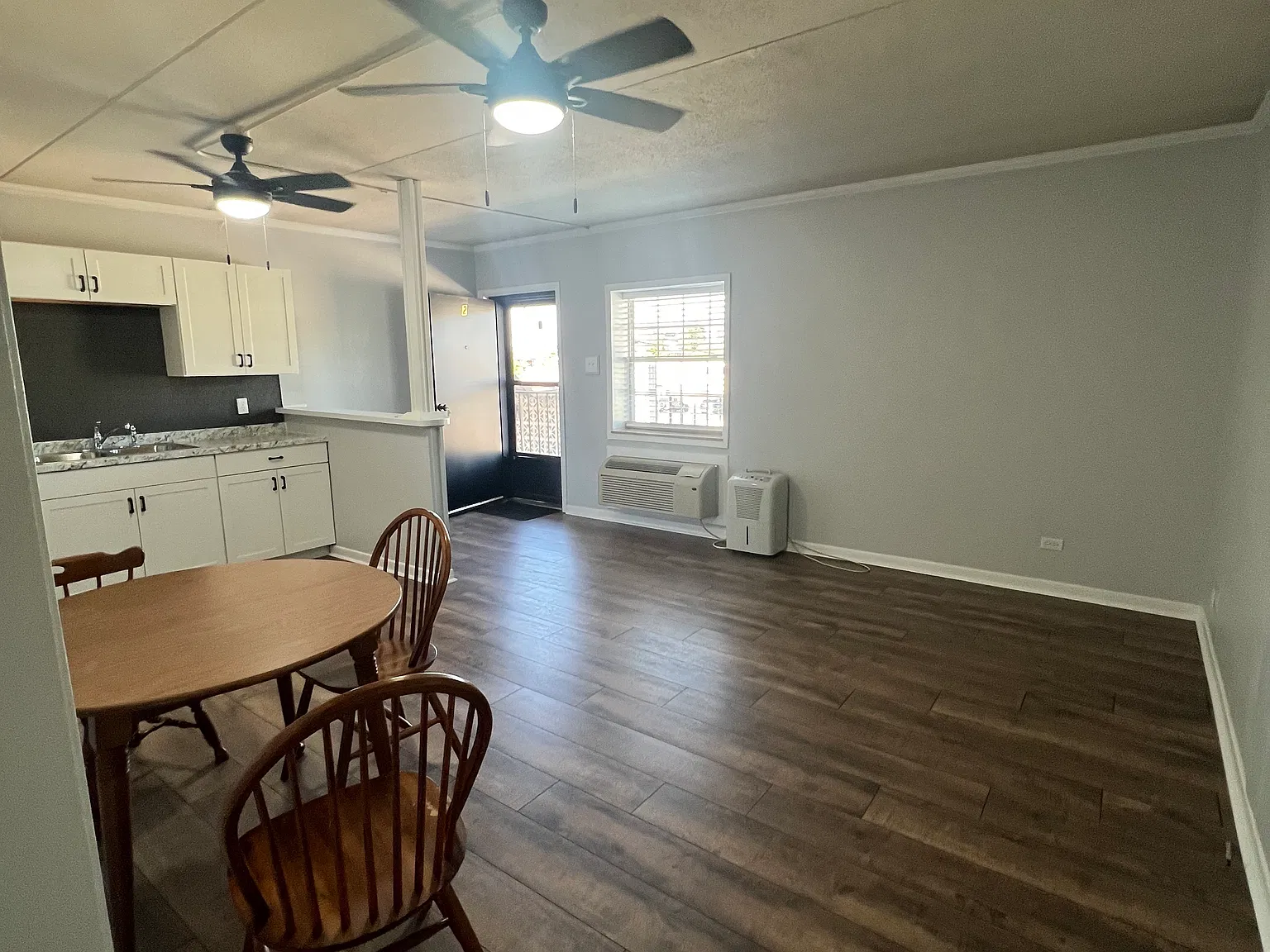 267 Gill St — Photo 4