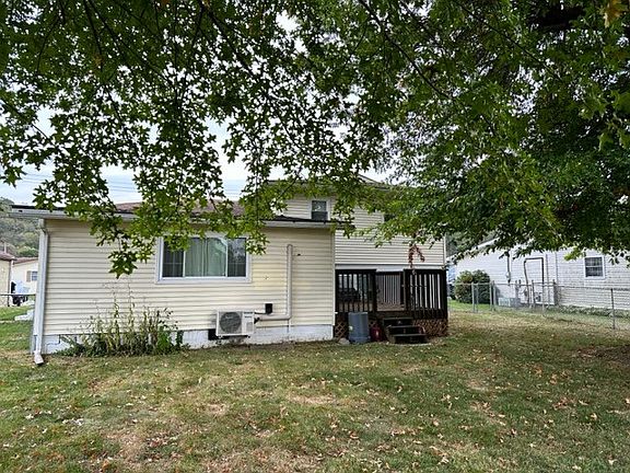 5th image of 411 Edgewood Av