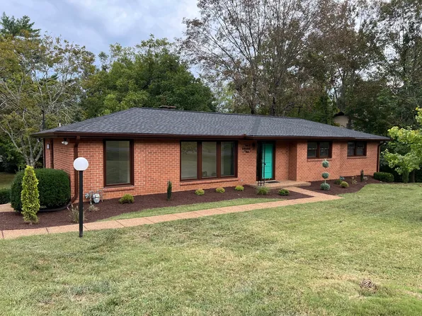 204 Fonnic Dr, Goodlettsville, TN 37072