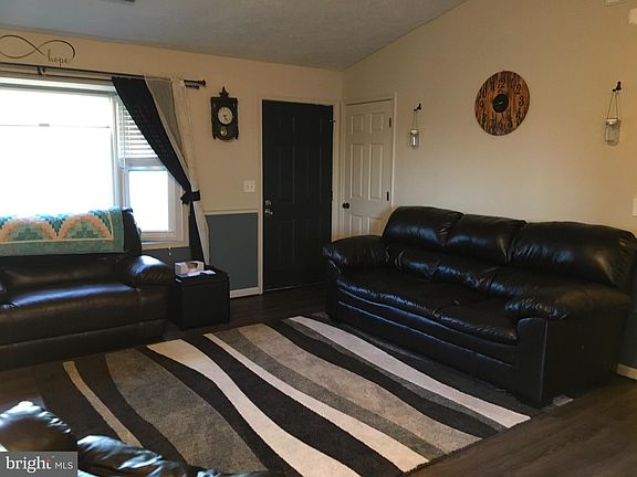 5th image of 10762 Blake Ln