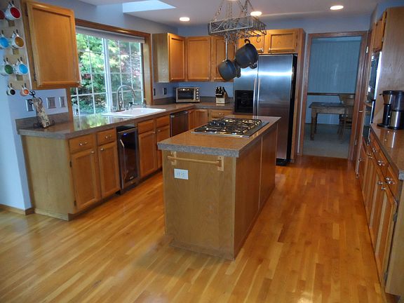 4th image of 1522 148th Pl SE