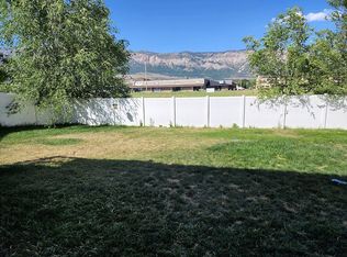 2150 N Pebble Brook Dr, Pleasant View, UT 84404