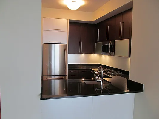 Rented by Lisa Management | media 2