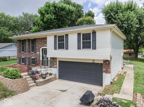 932 Yellow Pine Ct, Indianapolis, IN 46217