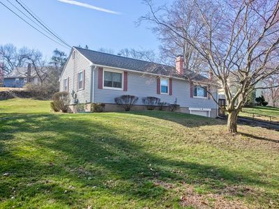 36 W View Dr, Enfield, CT, 06082