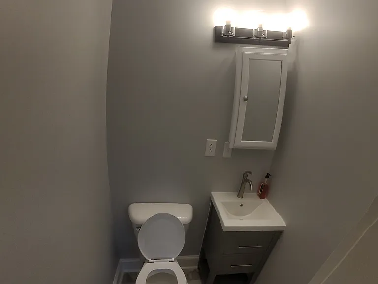 112 Barker St — Photo 14
