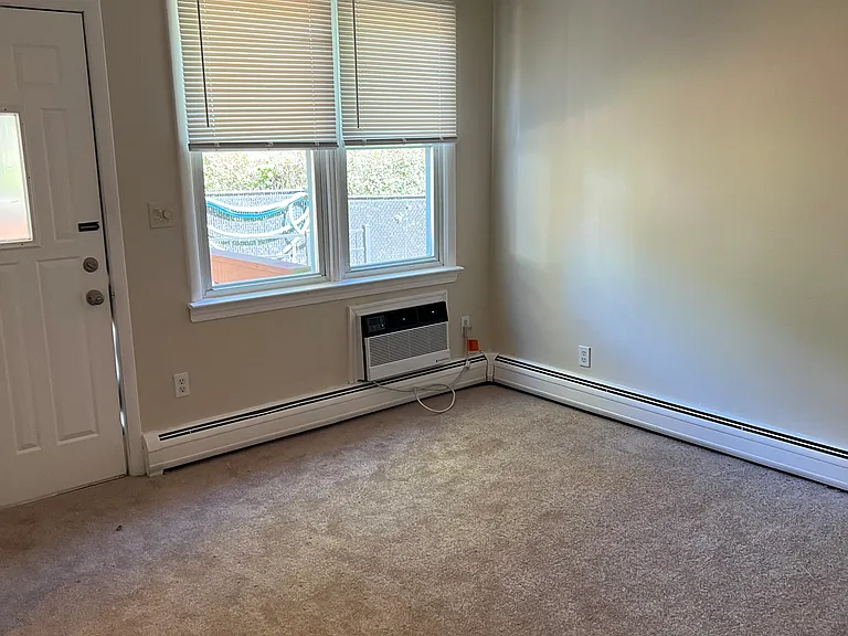 10 Mandeville Ave #12 — Photo 10