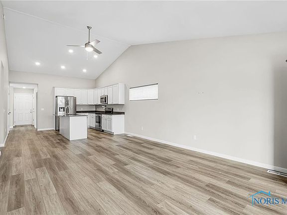 4th image of 8748 Lidstrom Ct