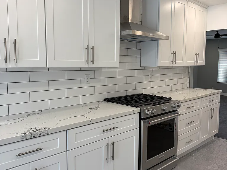 15502 Ermanita Ave — Photo 3