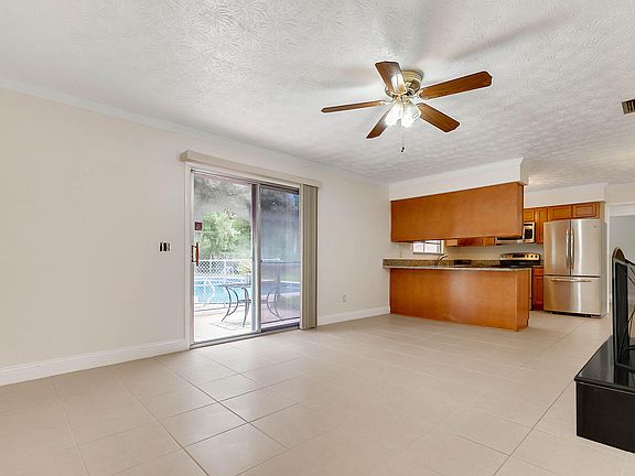 4th image of 6850 Hyde Grove Ave