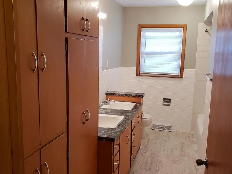 405 E Mumford Dr — Photo 4