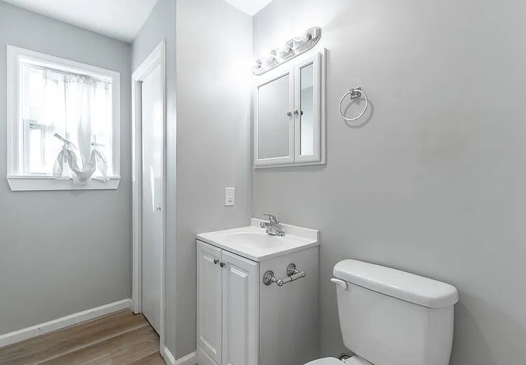 1812 E 13th St #B — Photo 11