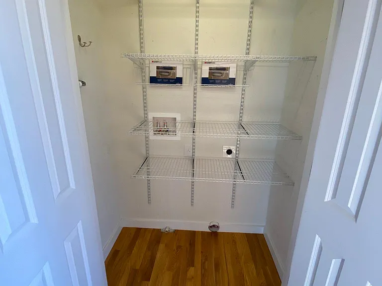 80 Webster Ave #3F — Photo 14