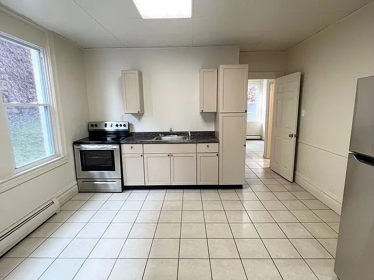 135 Koehler Street — Photo 8