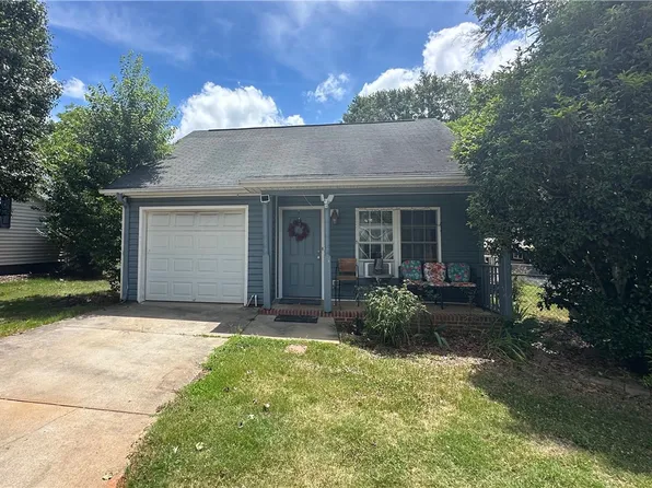 3 Dendy St, Pelzer, SC 29669