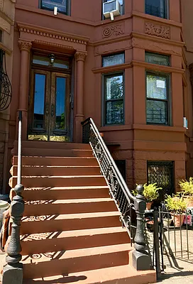 Rented by Avenue Sotheby's International Realty | media 10