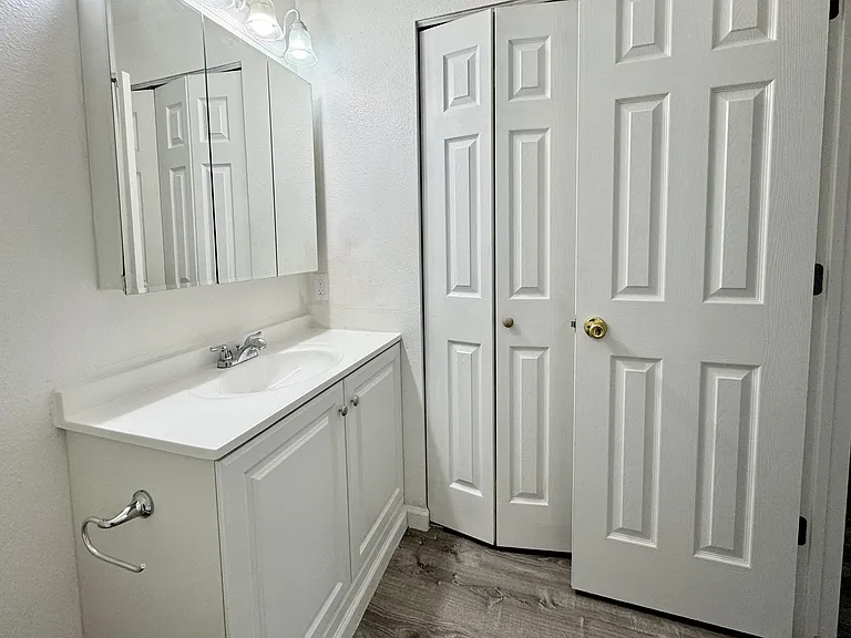 4501 Boardwalk Dr #J-J-93 — Photo 14