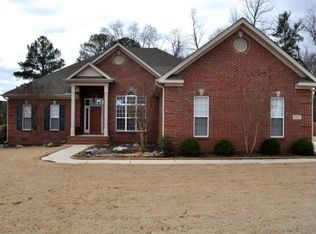 7107 Lost Pond Cir SE, Owens Cross Roads, AL 35763