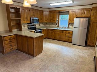 105 Lawrence Rd, Salem, NH 03079