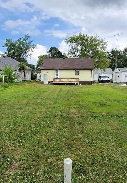 2nd image of 605 N Elm St
