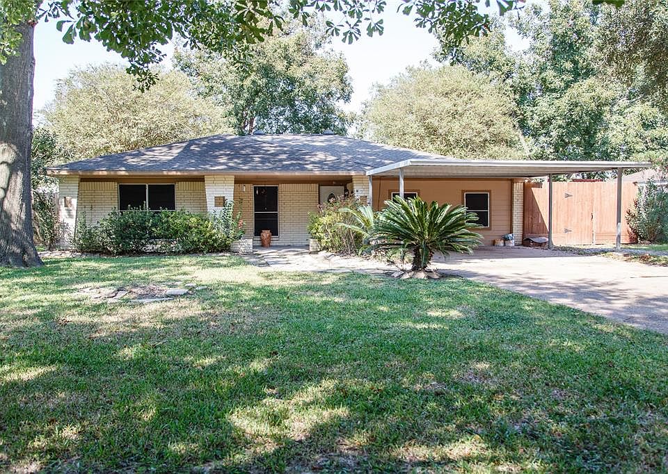 1st image of 211 Hollyvale Dr