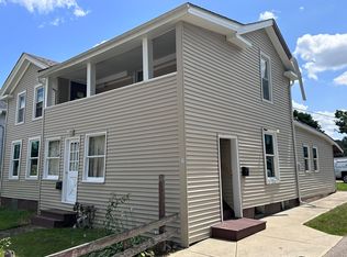 213 Ann St, Elgin, IL 60120