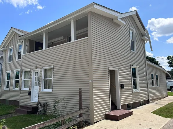 213 Ann St, Elgin, IL 60120