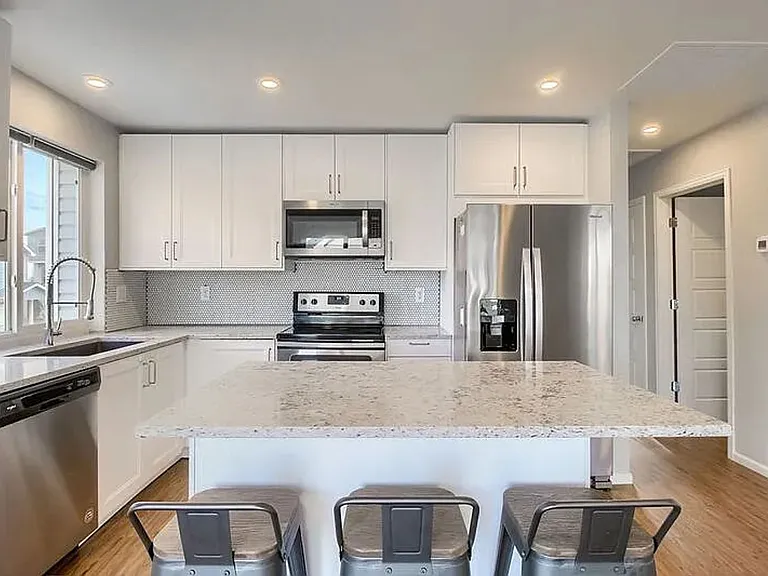 17807 E 54th Ave — Photo 5
