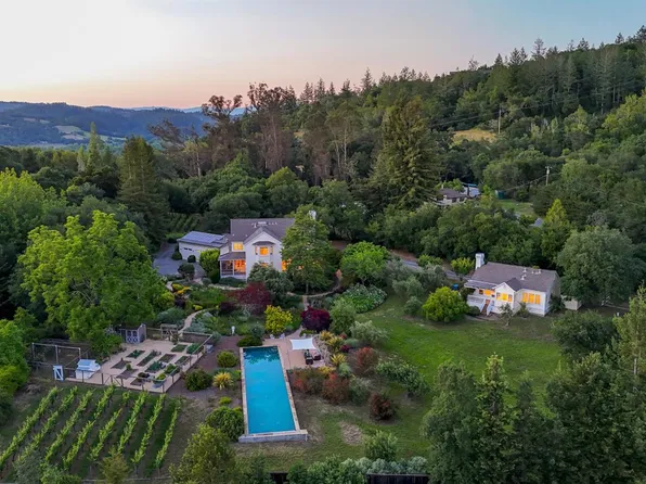 6016 Anderson Road, Forestville, CA 95436
