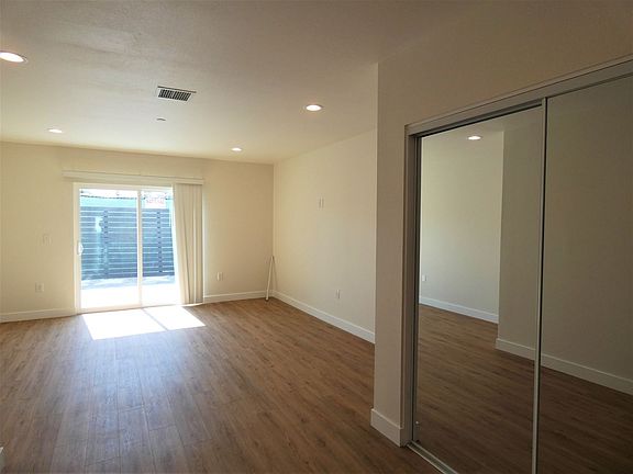 5th image of 2410 Carmona Ave #2412-1/2