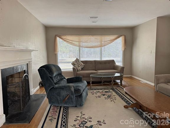 2nd image of 3622 Union Rd