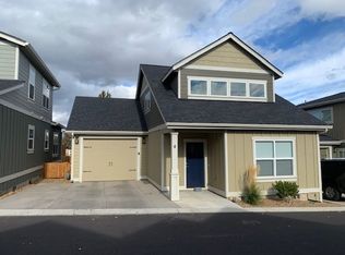 2755 SW Greens Blvd #4, Redmond, OR 97756