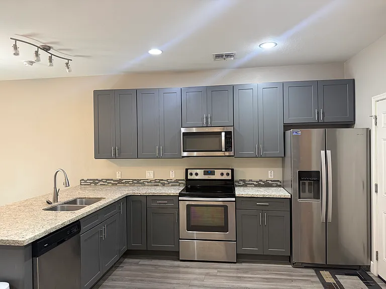 1406 W Main St #104 — Photo 30