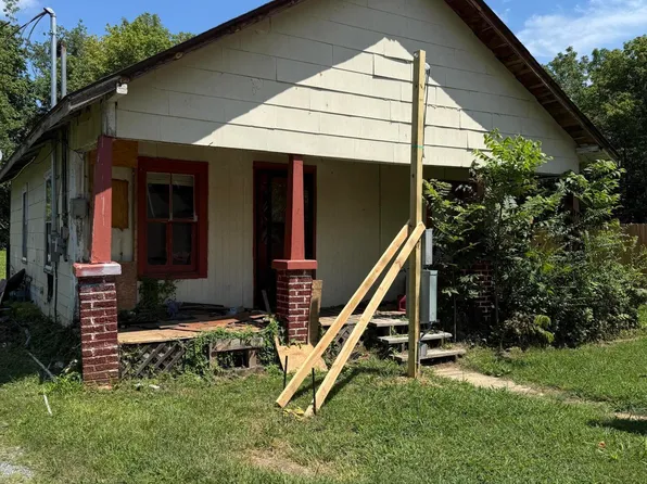 1816 Mary St, Johnson City, TN 37604