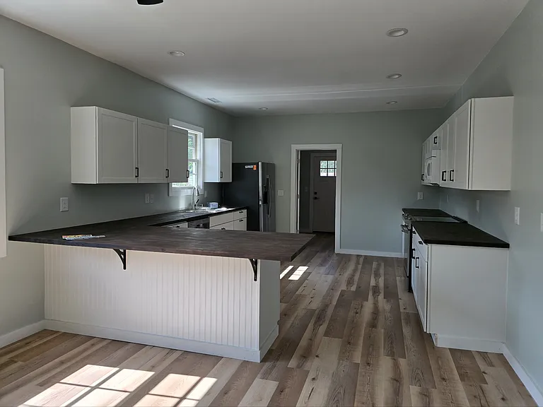 141 Edwards Ave — Photo 3