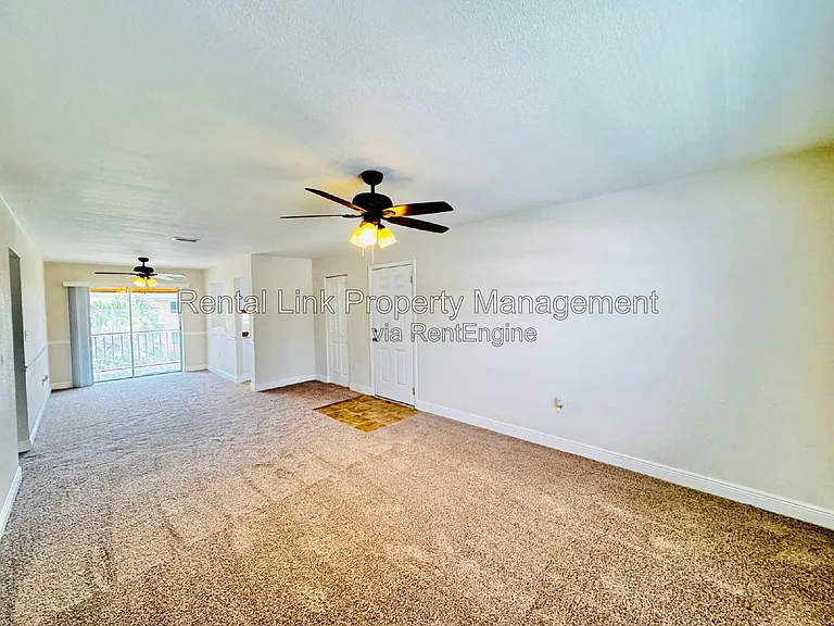 12664 Kenwood Ln #C — Photo 6