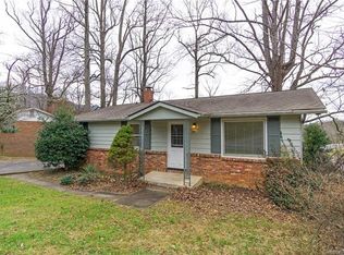 60 Sunset Dr, Black Mountain, NC 28711