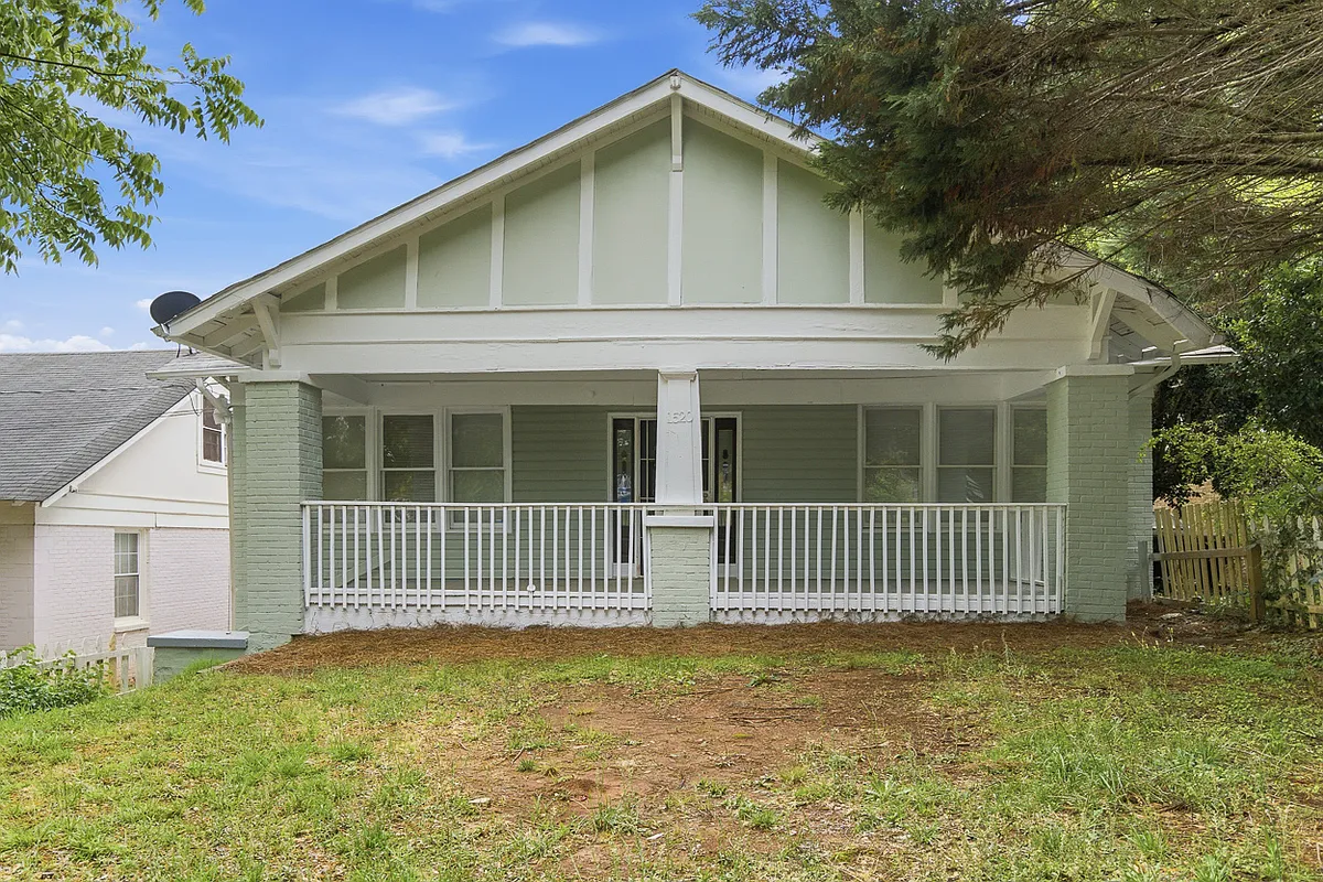 Building Photo - 1520 Olympian Way SW
