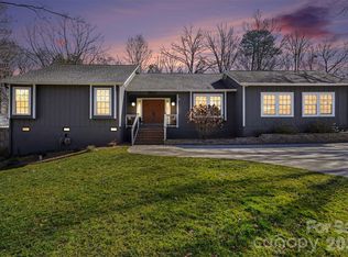 1834 Summerhill Dr, Charlotte, NC 28212