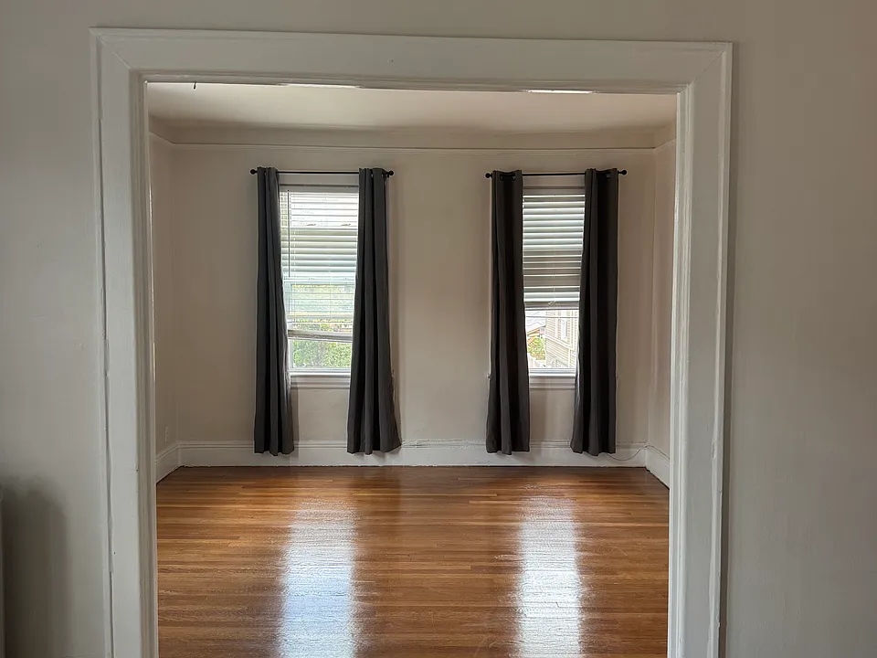 1271 Hobart Ave #2
