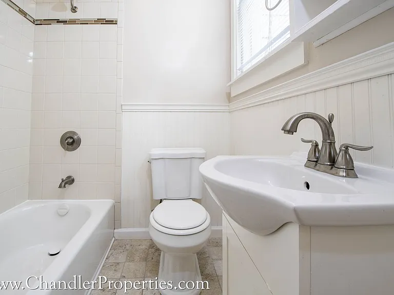 1250 Pine Street Apartments — Photo 10