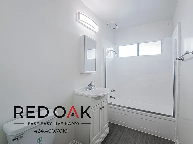 6066 Franklin Ave #6 — Photo 12