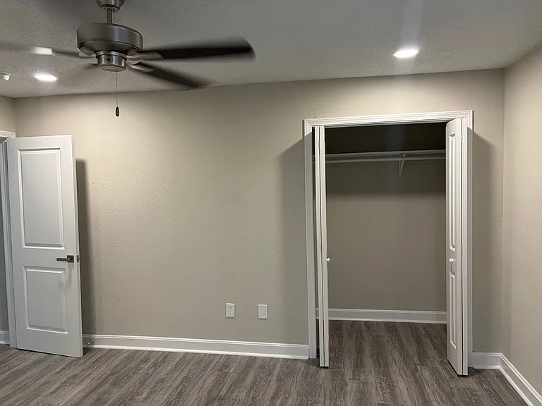 4116 Delaware Ave — Photo 12