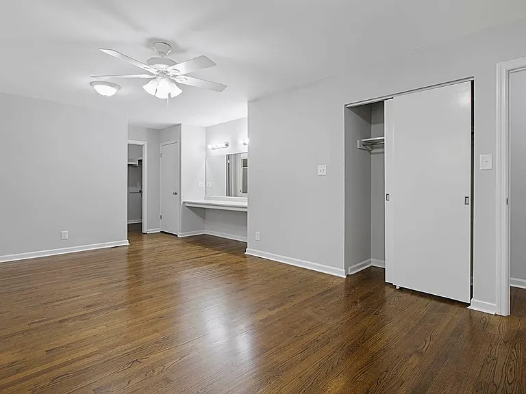 1054 N Pine Knoll Dr — Photo 14