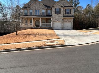 3863 Dragon Fly Ln, Loganville, GA 30052